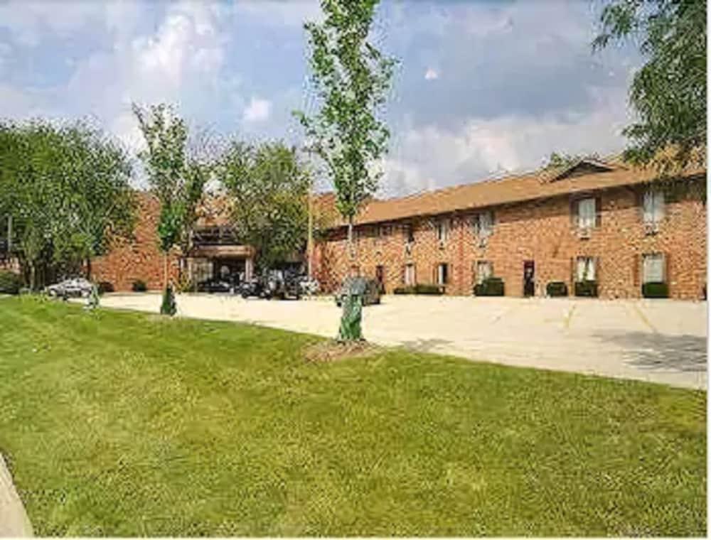 Clarion Pointe Bloomington-Normal Near I-55 And University Экстерьер фото