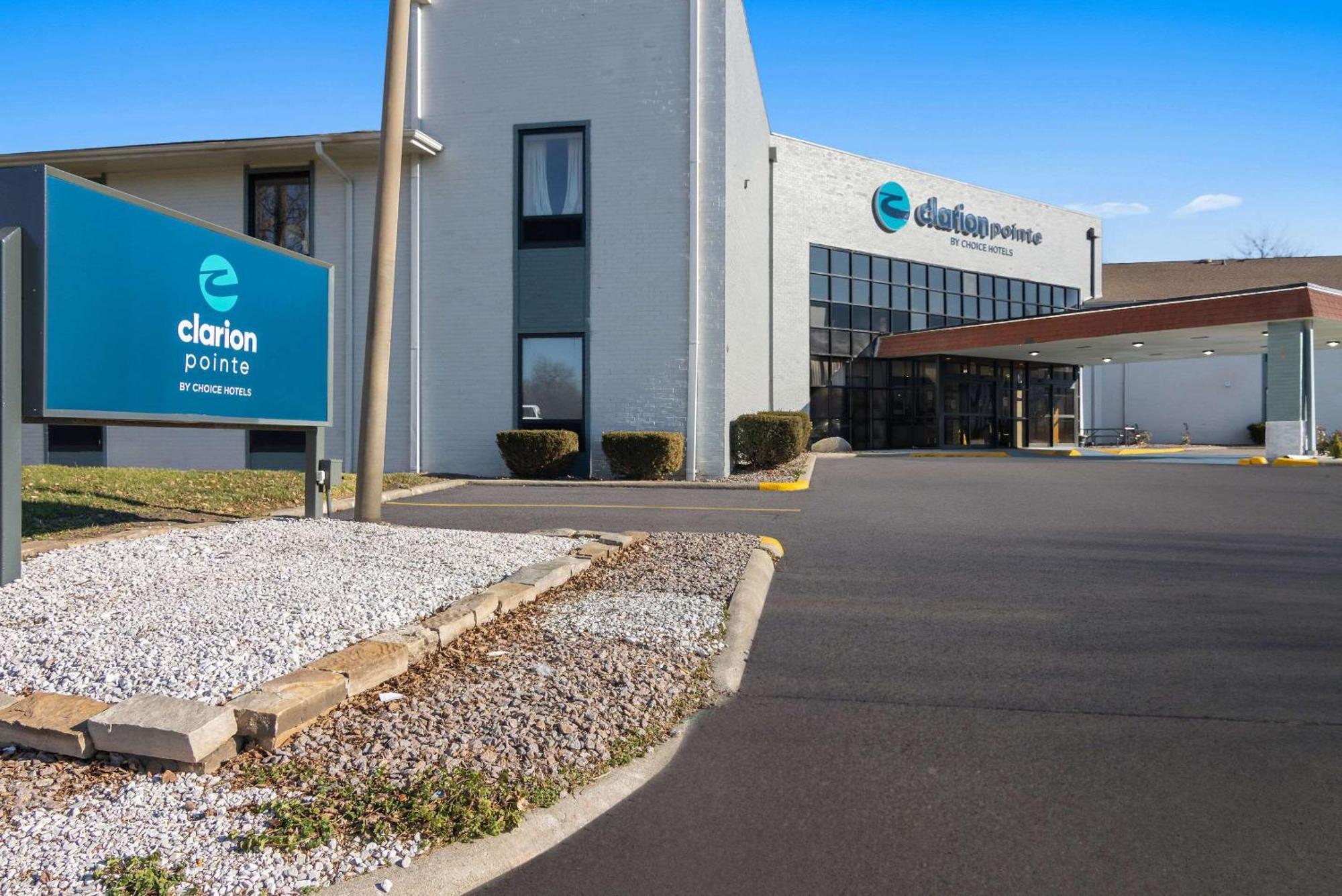 Clarion Pointe Bloomington-Normal Near I-55 And University Экстерьер фото