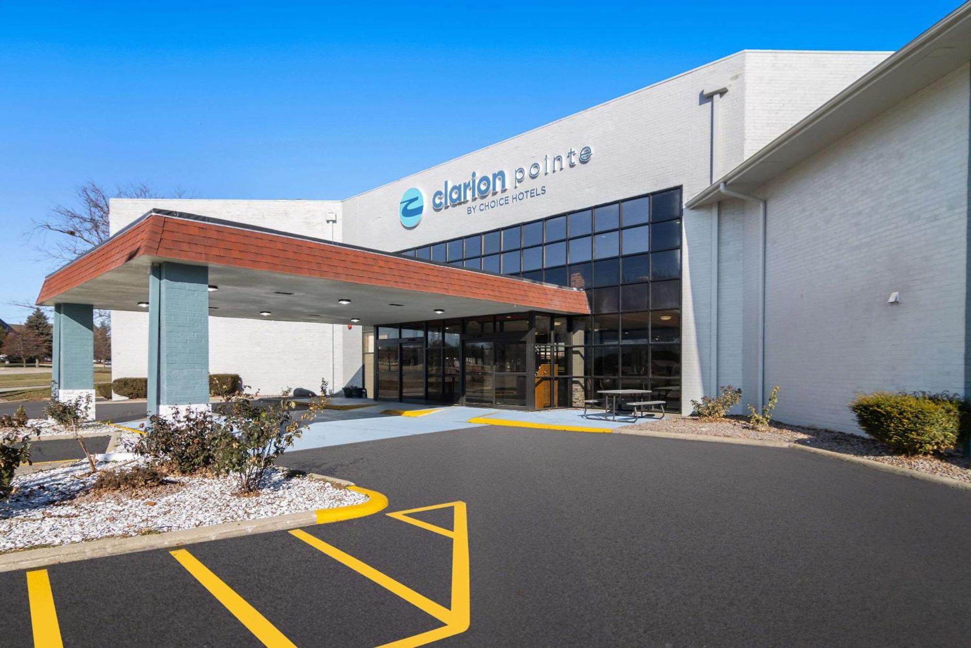 Clarion Pointe Bloomington-Normal Near I-55 And University Экстерьер фото