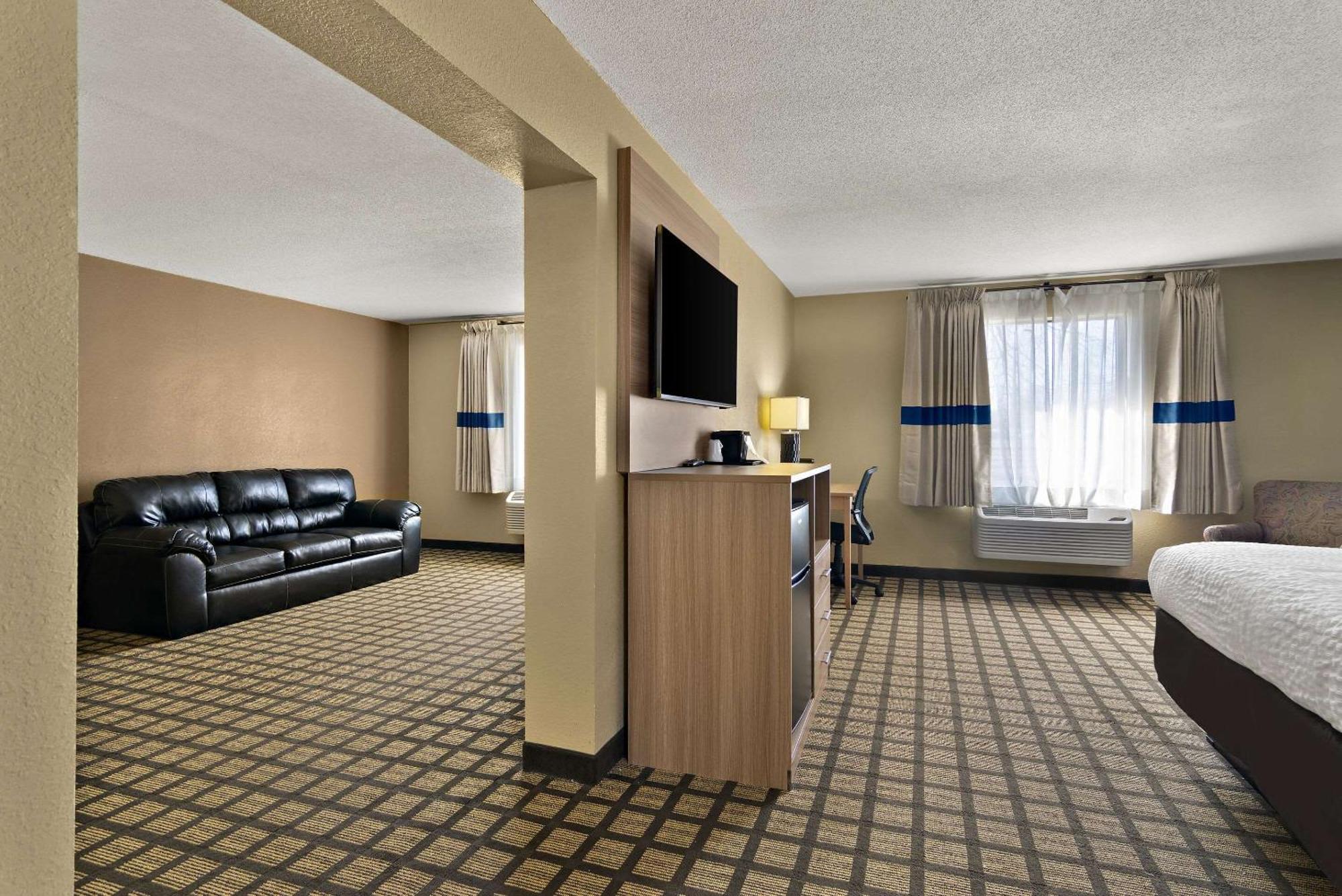 Clarion Pointe Bloomington-Normal Near I-55 And University Экстерьер фото