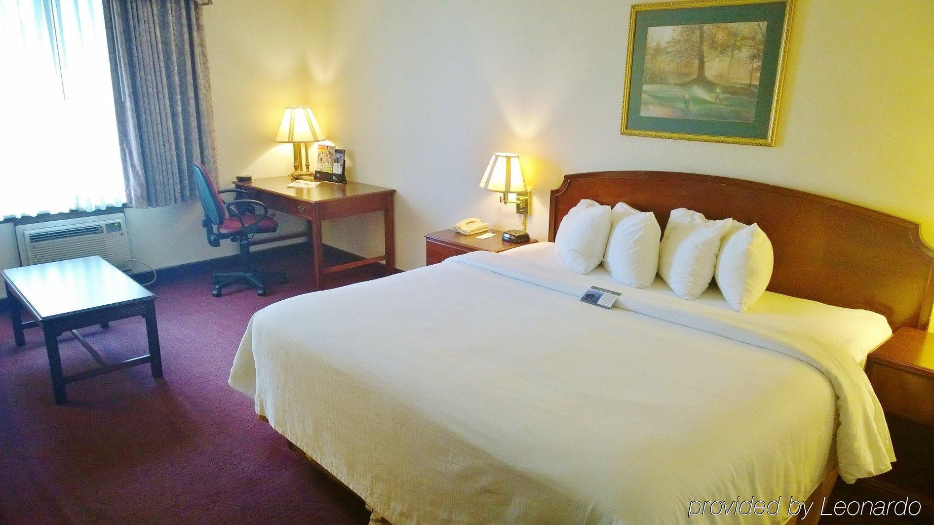 Clarion Pointe Bloomington-Normal Near I-55 And University Экстерьер фото